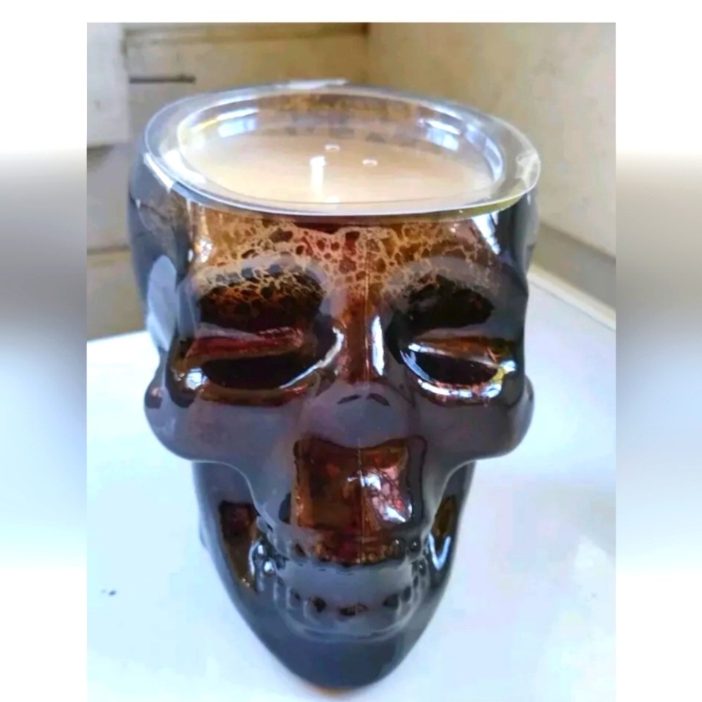 Red Shed 17oz Glass Skull Candle